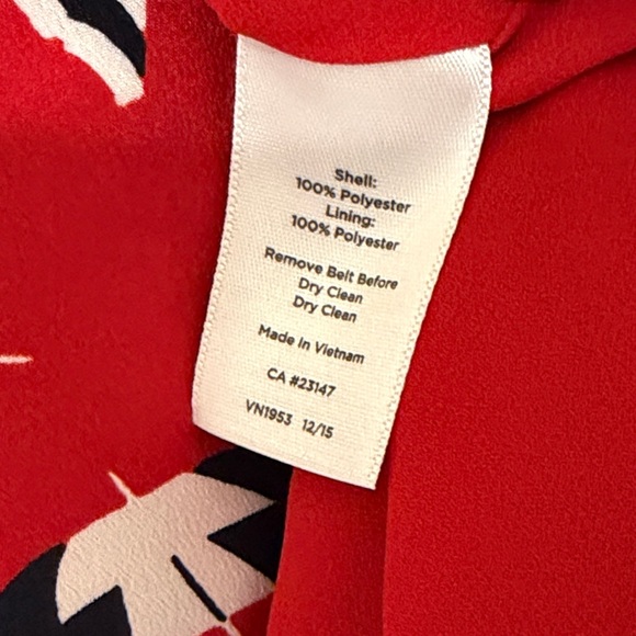 Talbots 14P Red Beach Umbrella Print V Neck Short Sleeve Fit Flare Midi Dress - Picture 9 of 9